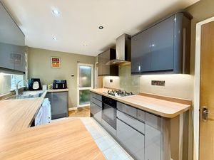 Photo 7- click for photo gallery